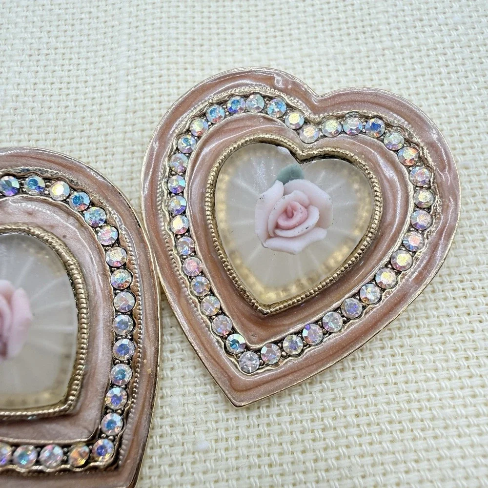 Set of 2 Vintage 1928 Gold Tone Heart Victorian Revival Brooches Pins w/ Roses